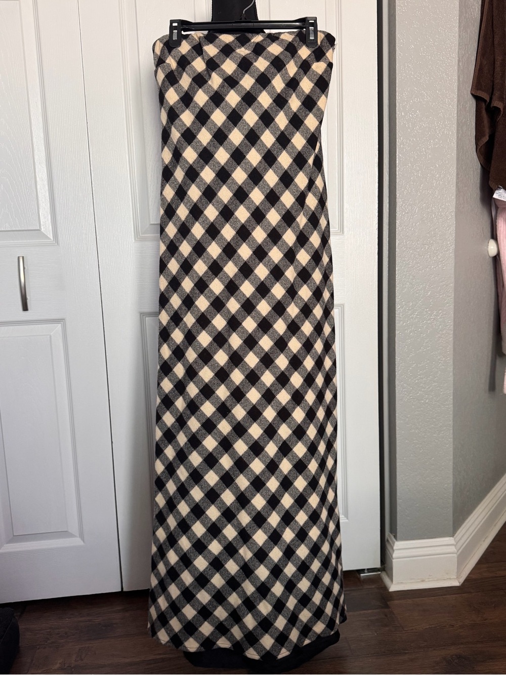 Lauren Ralph Lauren Black and Cream Diamond-Check Maxi Dress - Picture 4 of 5